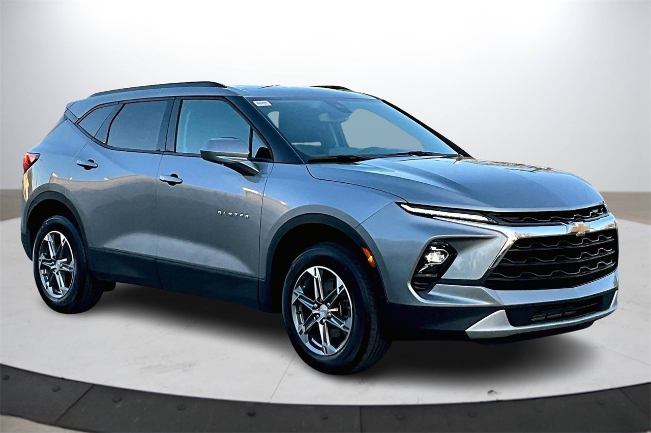 Used 2024 Chevrolet Blazer LT w/ Convenience Package image 2