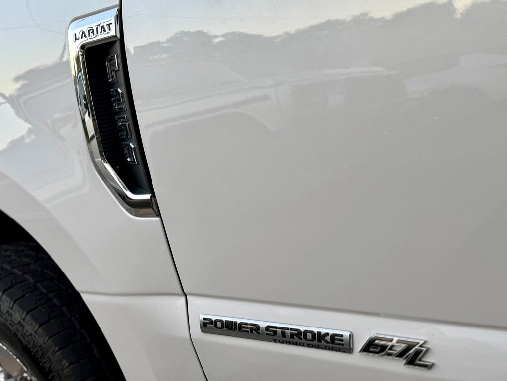 Used 2018 Ford F250 Lariat w/ Chrome Package image 30