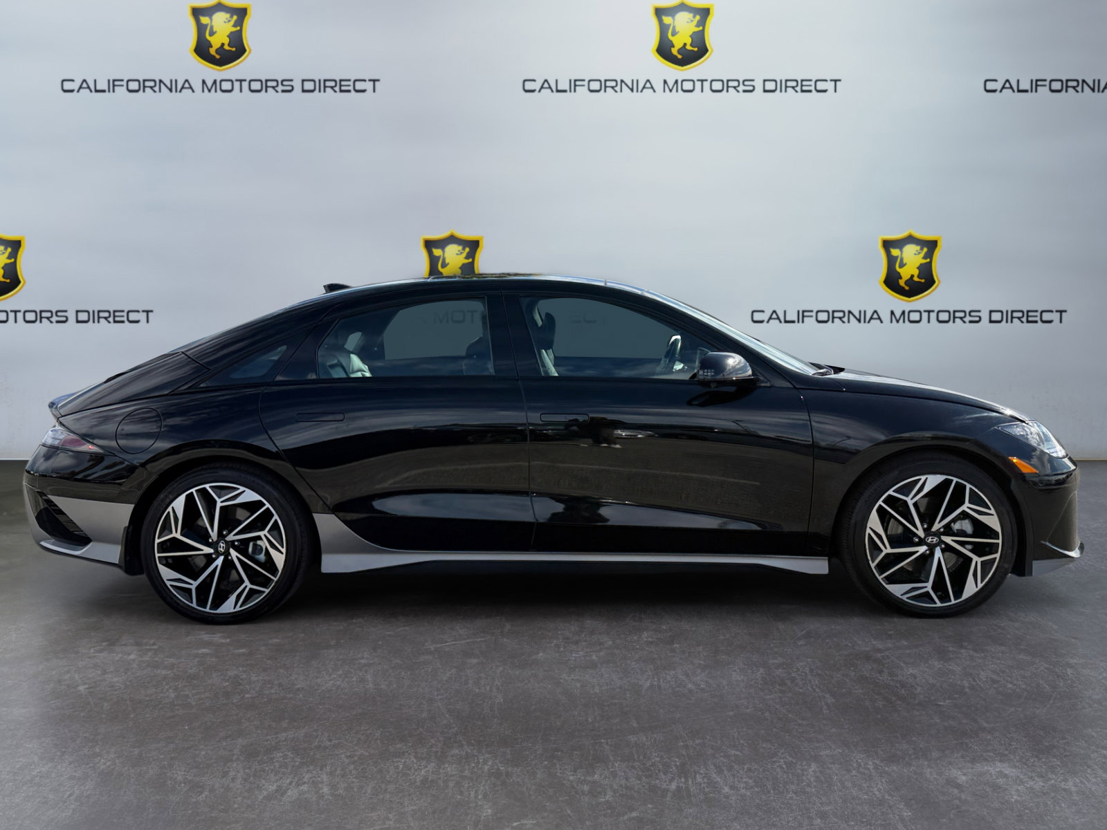 Used 2024 Hyundai Ioniq 6 Limited image 6