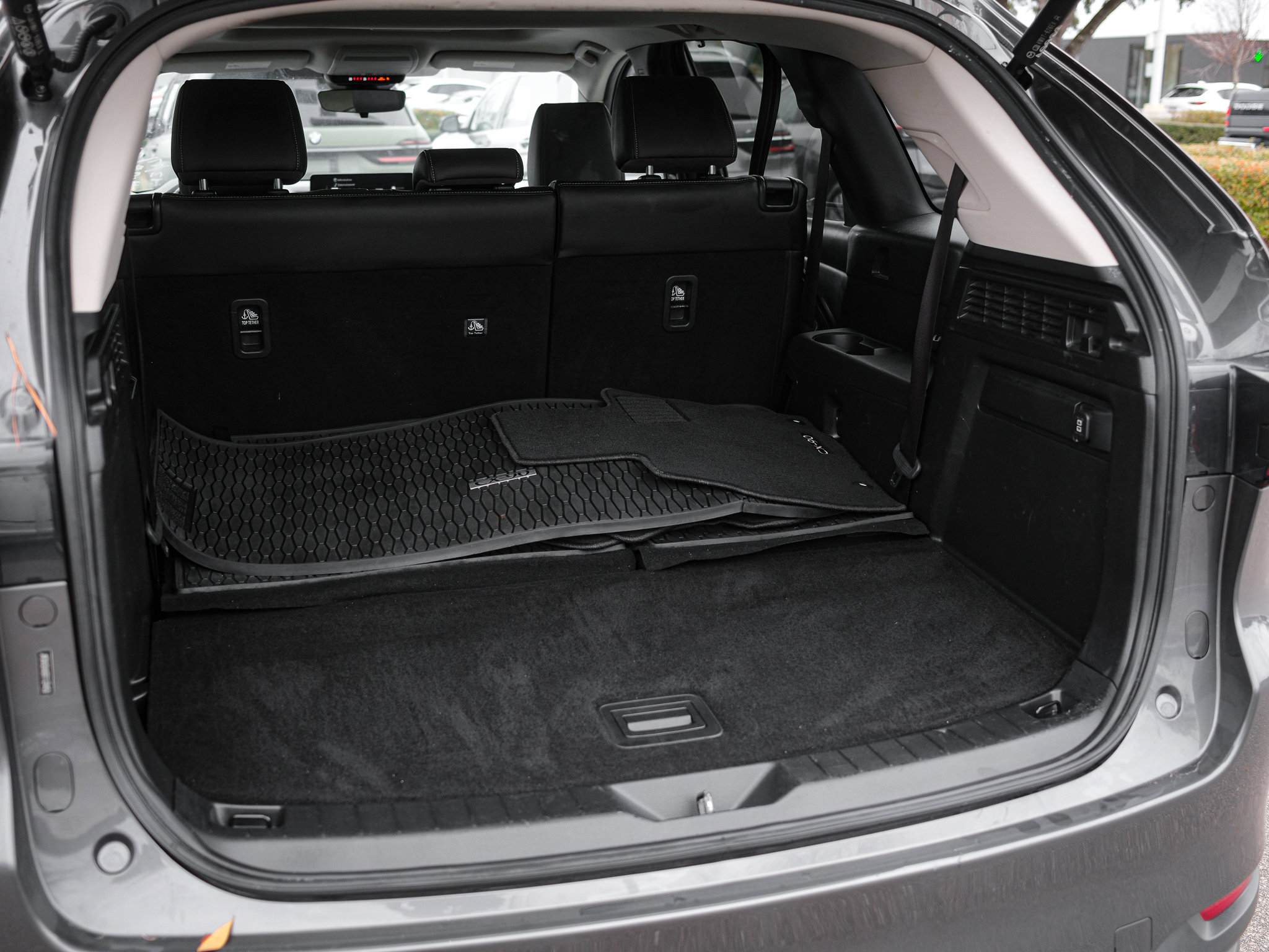 Certified 2024 MAZDA CX-90 Plug-In Hybrid w/ Preferred image 32