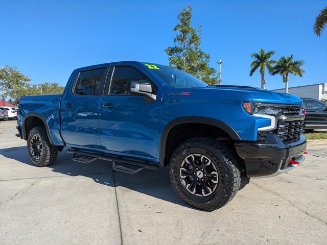 Used 2022 Chevrolet Silverado 1500 ZR2 image 2