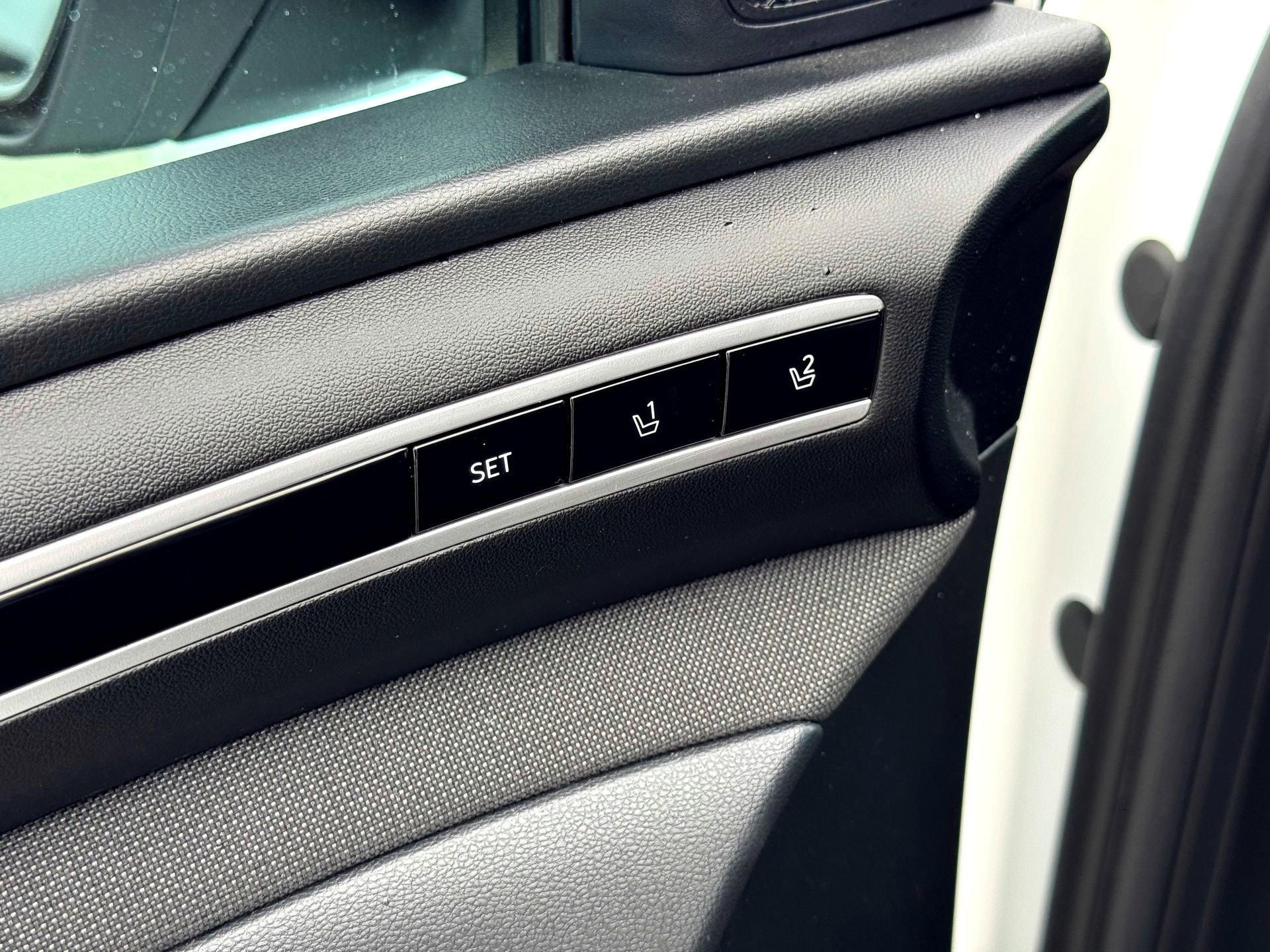 Used 2023 Hyundai Tucson Limited image 16