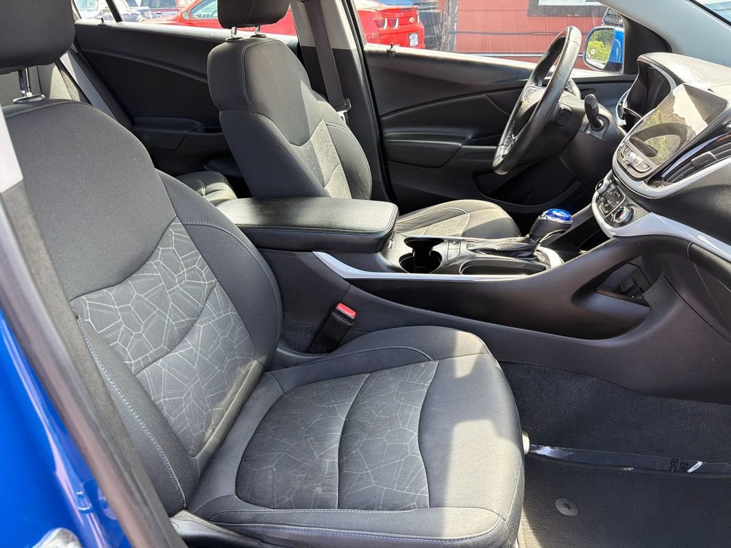 Used 2016 Chevrolet Volt LT w/ Comfort Package FWD image 17