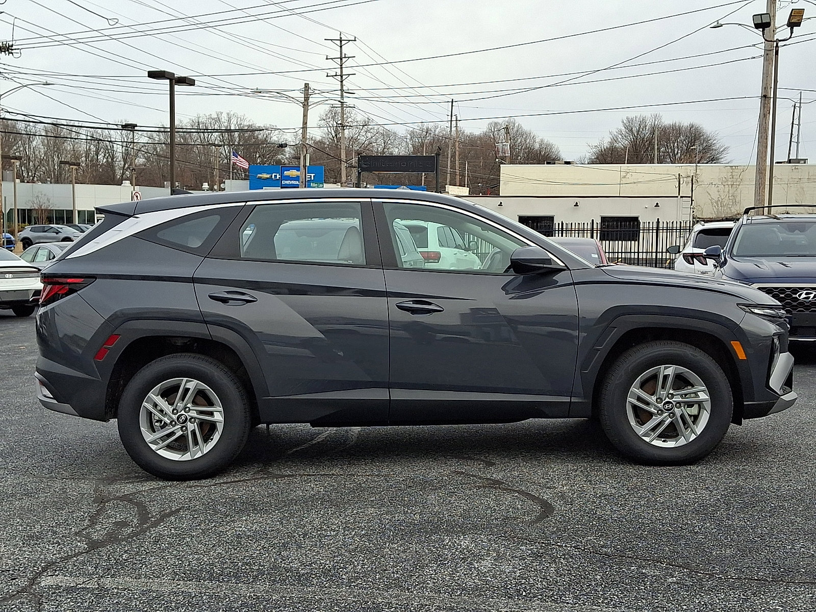 Used 2025 Hyundai Tucson SE image 7