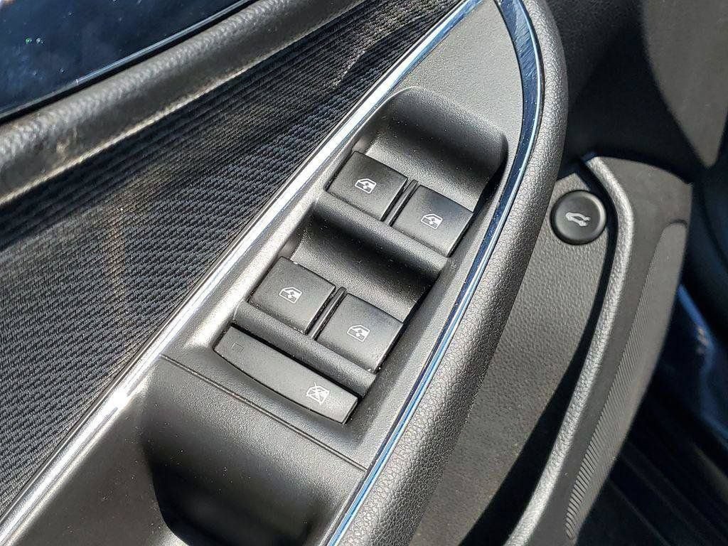 Used 2016 Chevrolet Cruze LT w/ LT Convenience Package FWD image 22