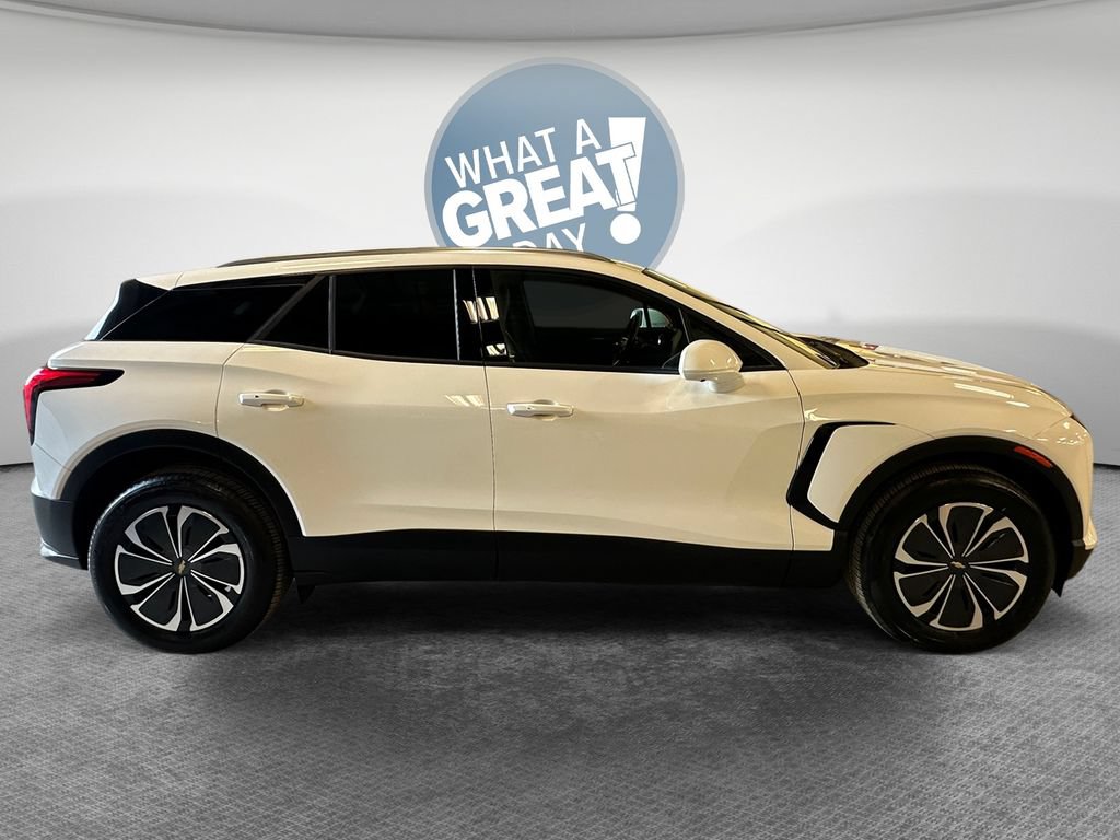 Used 2024 Chevrolet Blazer EV LT AWD/4WD image 2