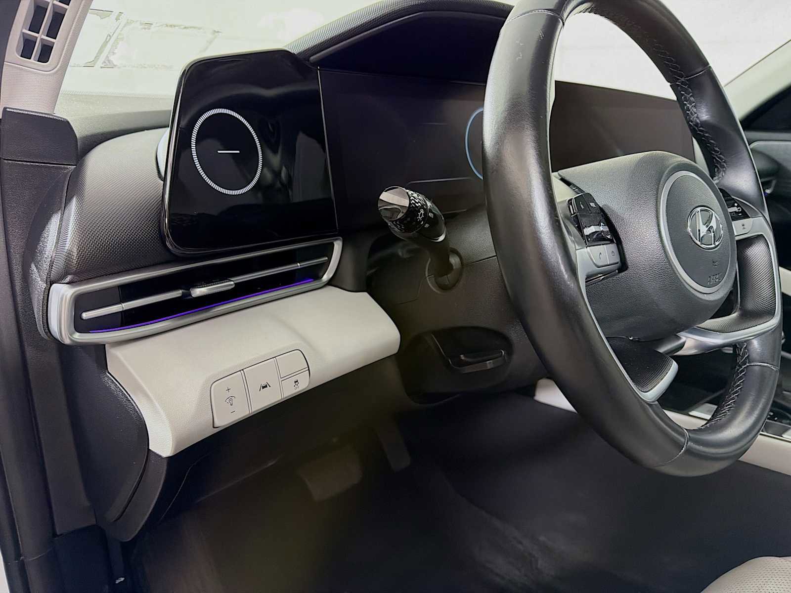 Used 2021 Hyundai Elantra Limited w/ Cargo Package image 8