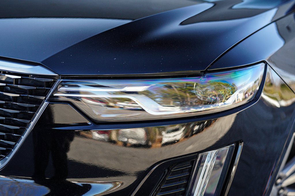 Used 2023 Cadillac XT6 Premium Luxury image 3