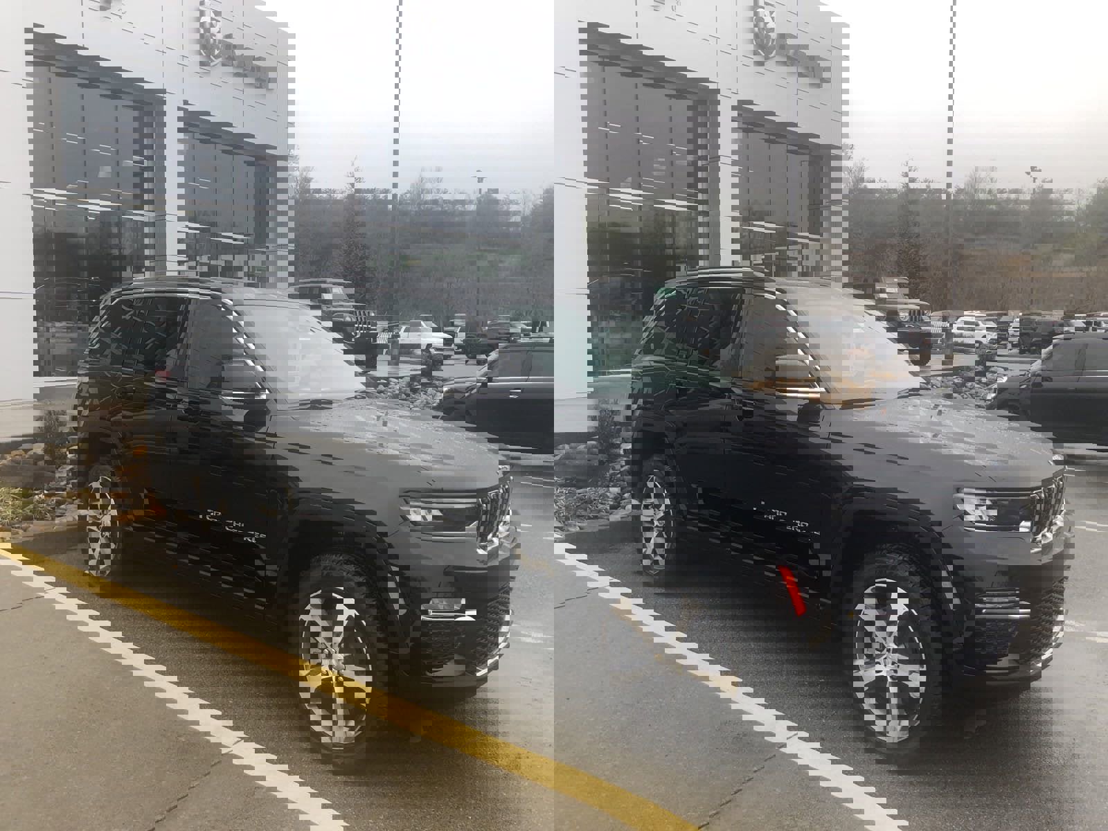 New 2023 Jeep Grand Cherokee 4WD 4xe image 6