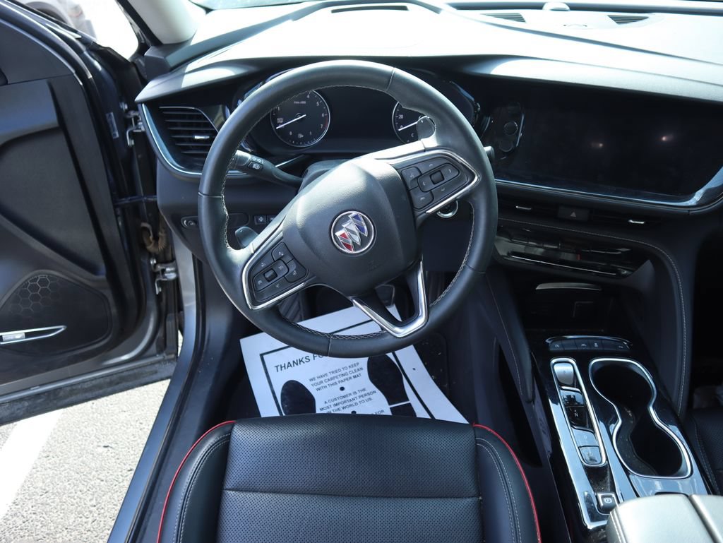 Used 2022 Buick Envision Essence w/ Technology Package I FWD image 6