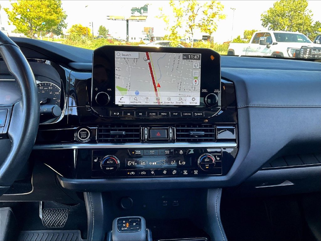 Used 2023 Nissan Pathfinder SL AWD/4WD image 17
