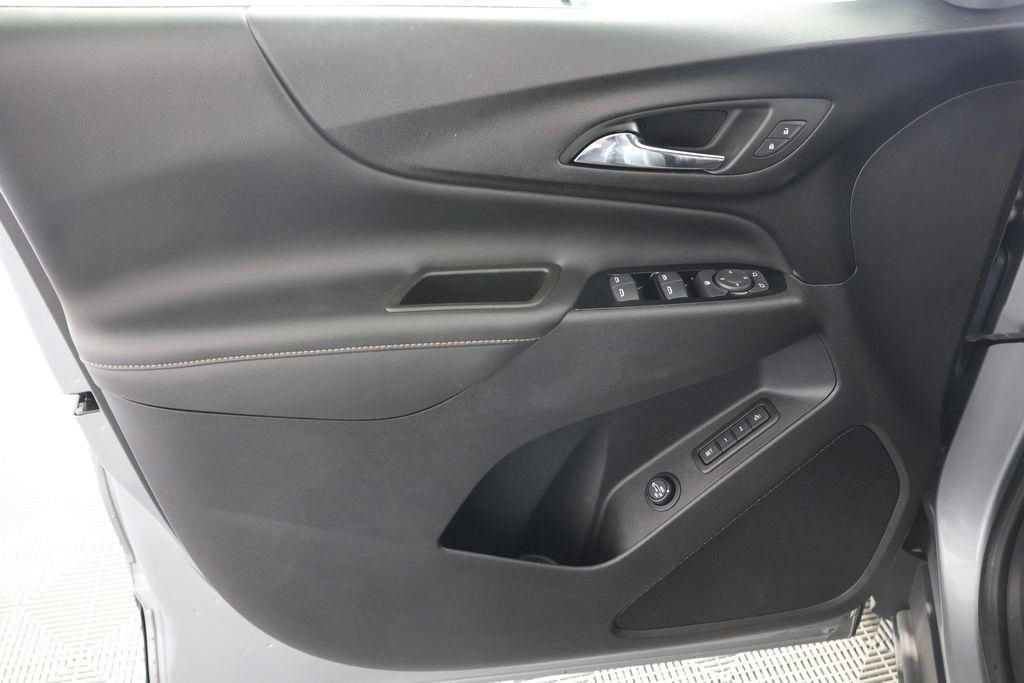 Used 2023 Chevrolet Equinox Premier AWD/4WD image 27