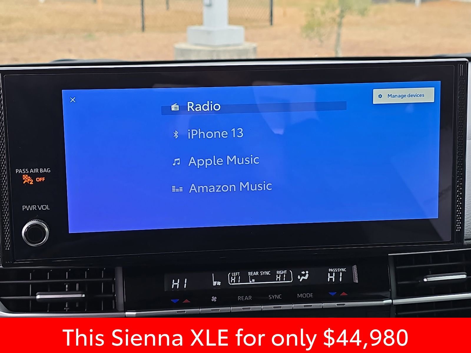 Used 2025 Toyota Sienna XLE image 30