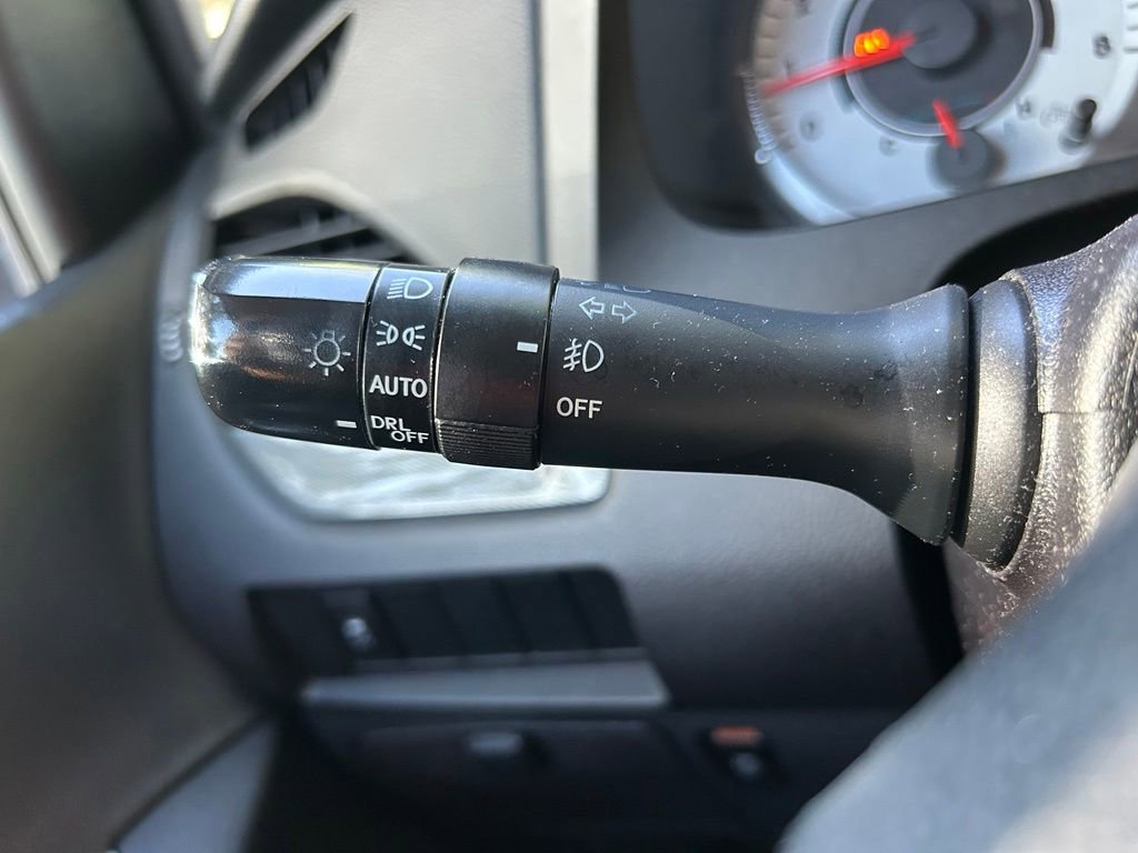 Used 2016 Toyota Sienna SE FWD image 22