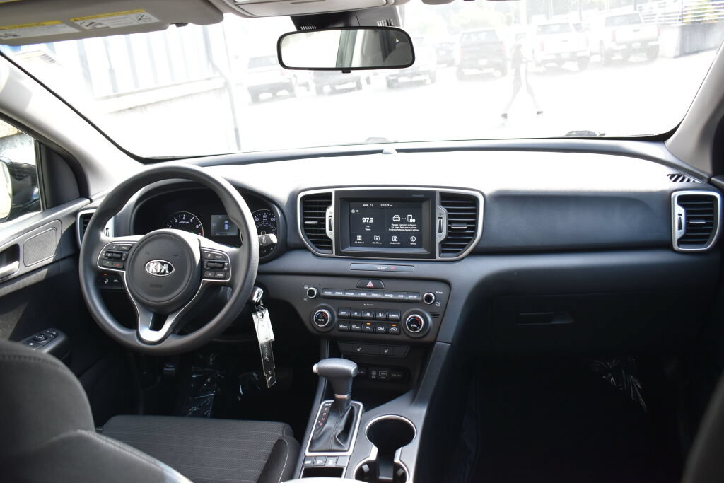 Used 2018 Kia Sportage LX w/ LX Technology Package AWD/4WD image 26