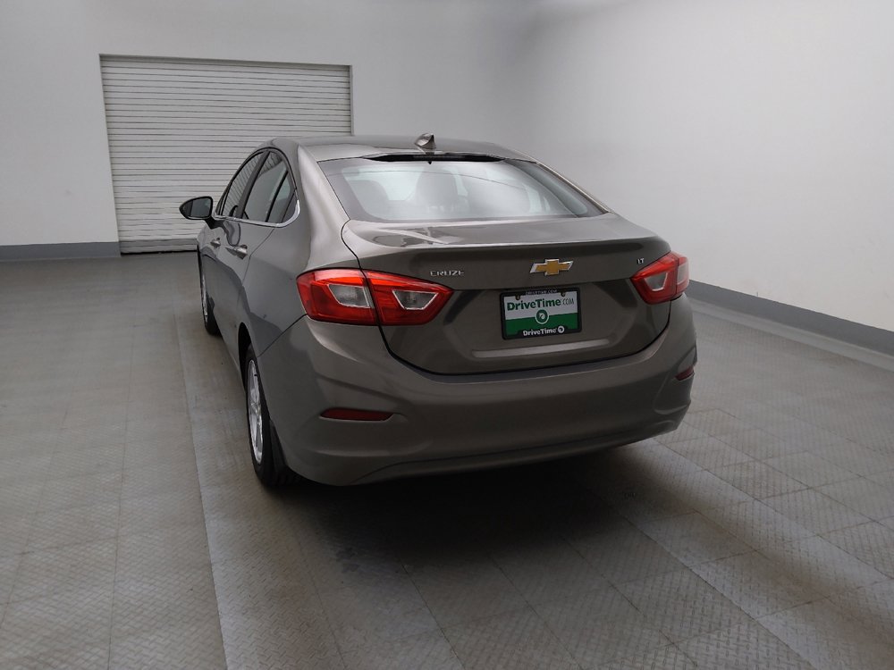 Used 2017 Chevrolet Cruze LT w/ Convenience Package FWD image 6