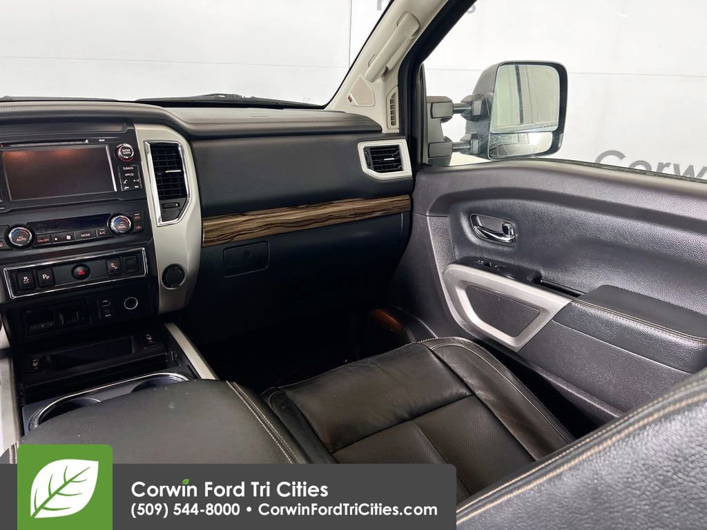 Used 2016 Nissan Titan SL image 26
