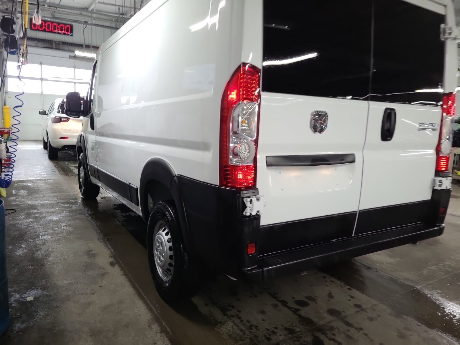 Used 2025 RAM ProMaster 1500 w/ Convenience Group image 4