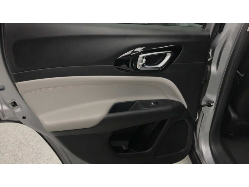 Used 2022 Jeep Compass Limited AWD/4WD image 19