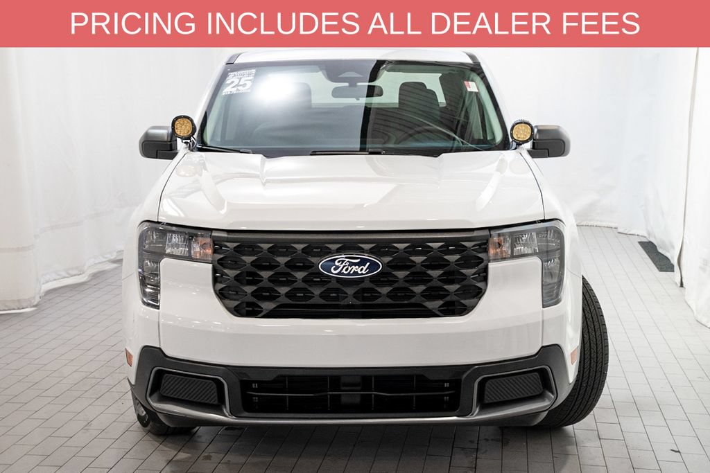 Used 2025 Ford Maverick XLT FWD image 2