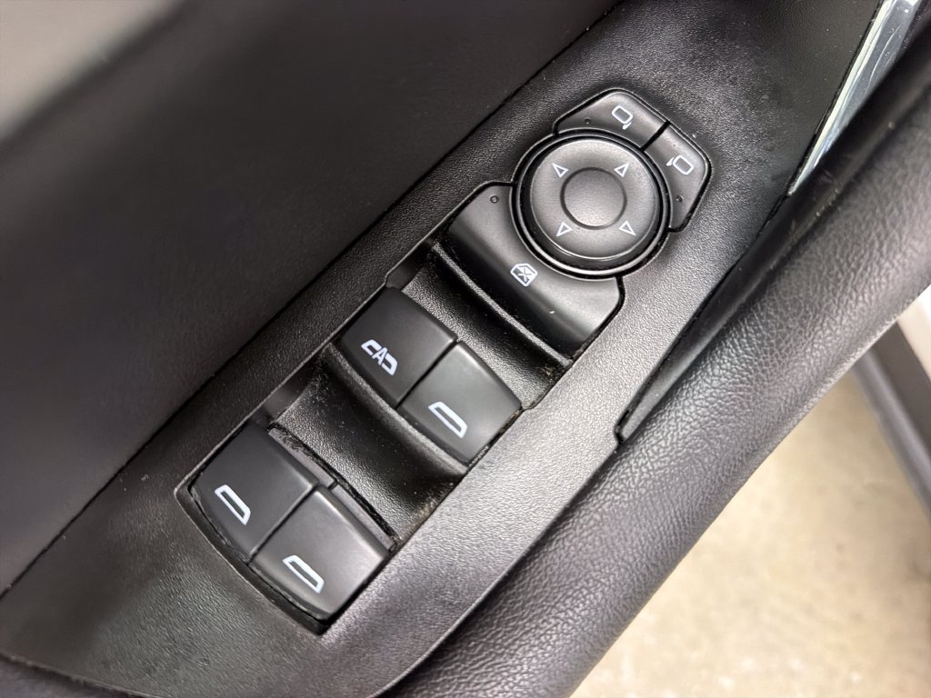 Used 2019 Chevrolet Blazer LT FWD image 17
