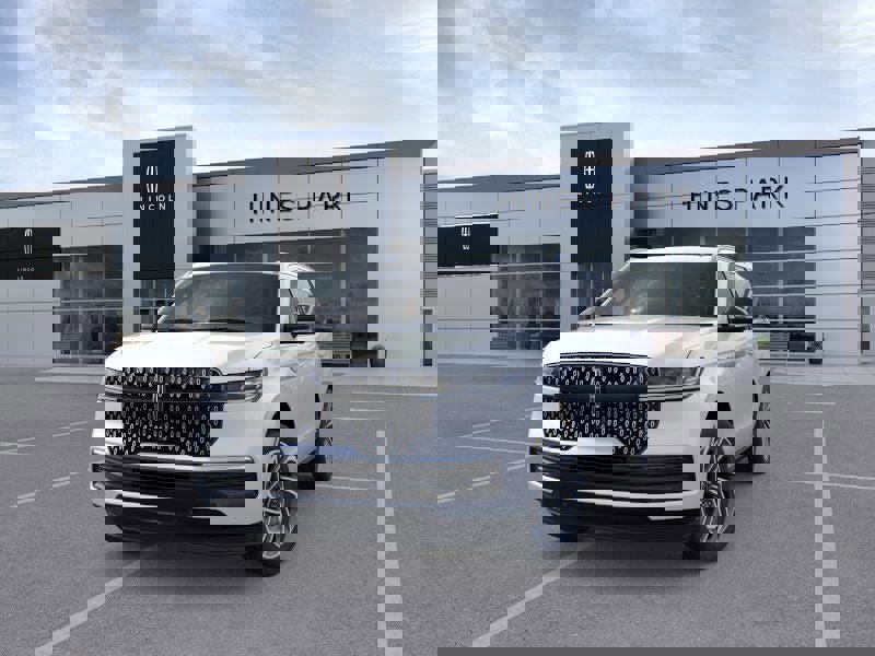 New 2025 Lincoln Navigator Reserve image 2