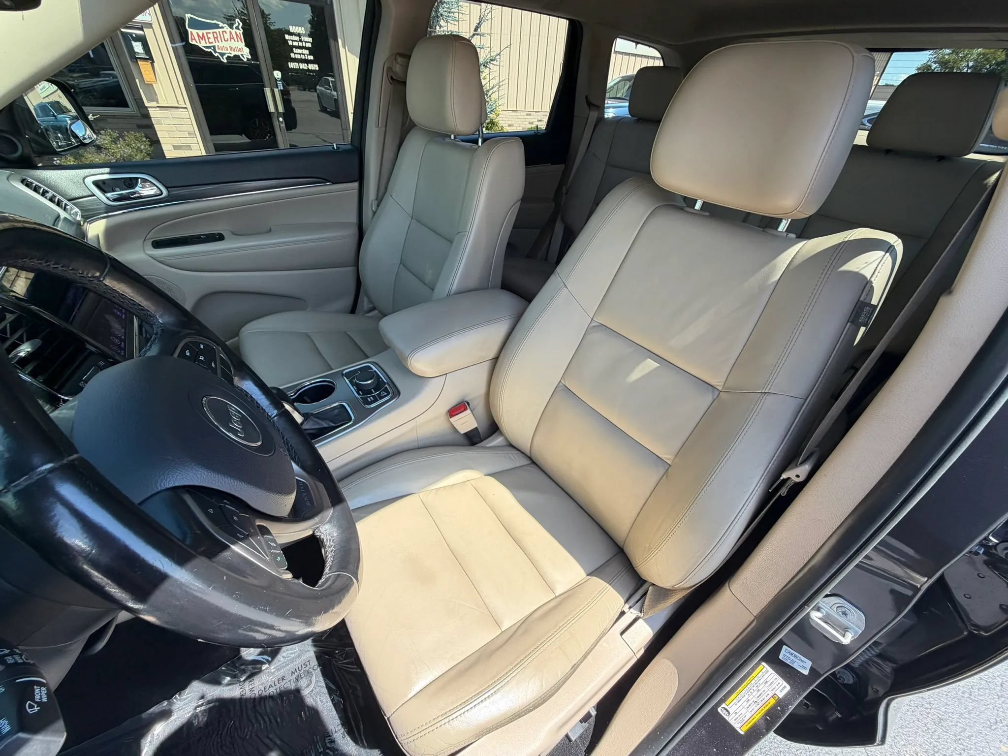Used 2020 Jeep Grand Cherokee Limited AWD/4WD image 16