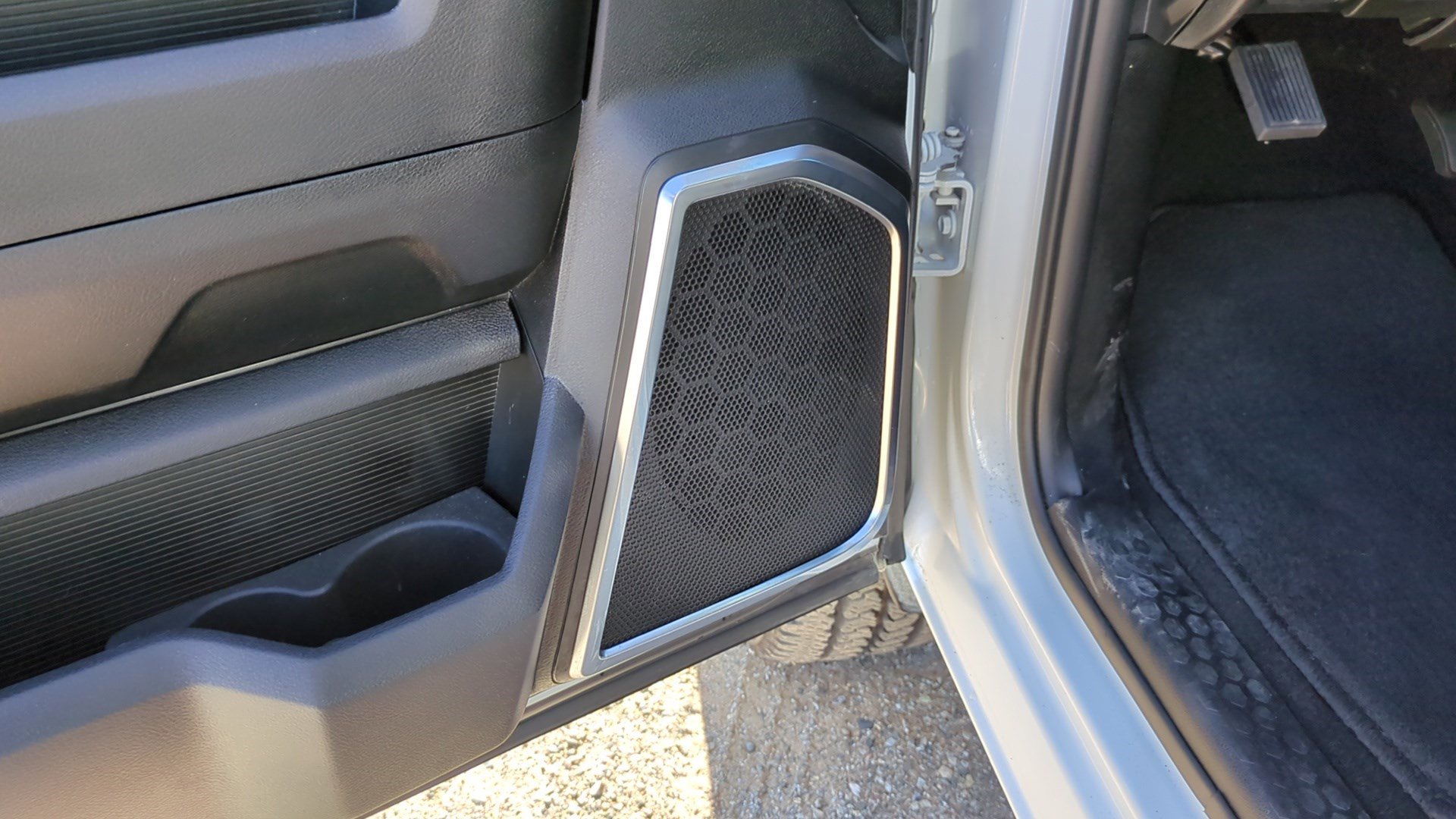 Used 2024 RAM 2500 Laramie w/ Safety Group image 13