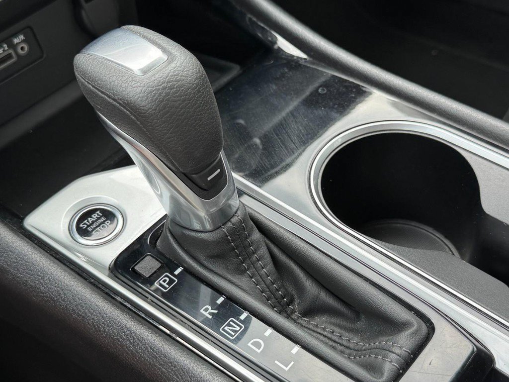 Used 2024 Nissan Altima 2.5 SV FWD image 19