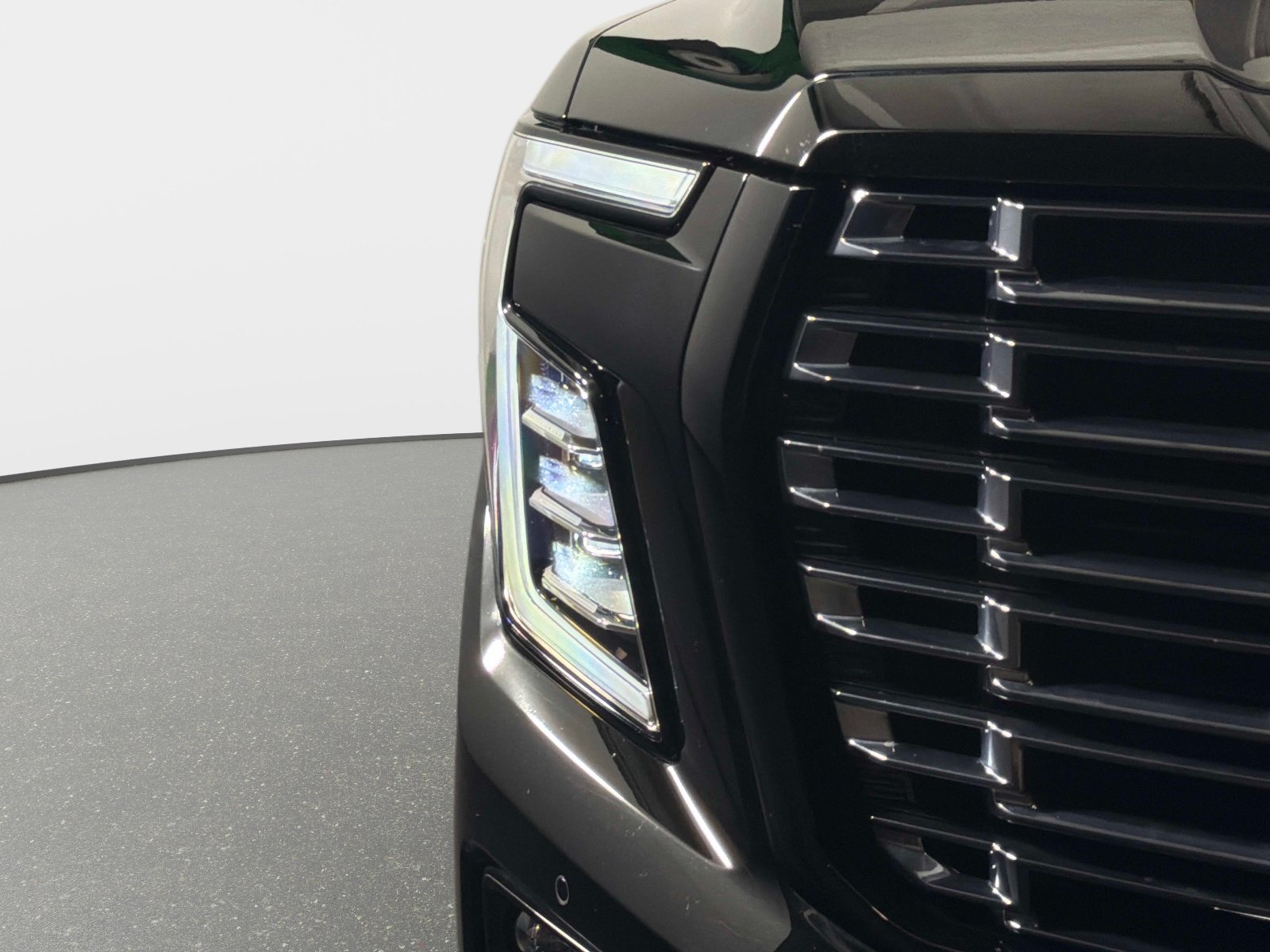 Used 2026 GMC Yukon Denali Ultimate AWD/4WD image 9