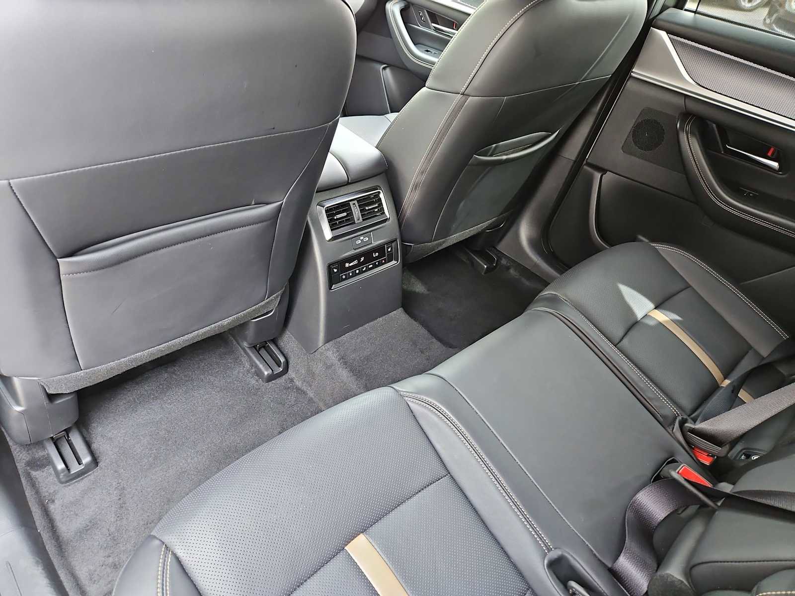 Used 2025 MAZDA CX-70 3.3 Turbo S w/ Premium Package image 18