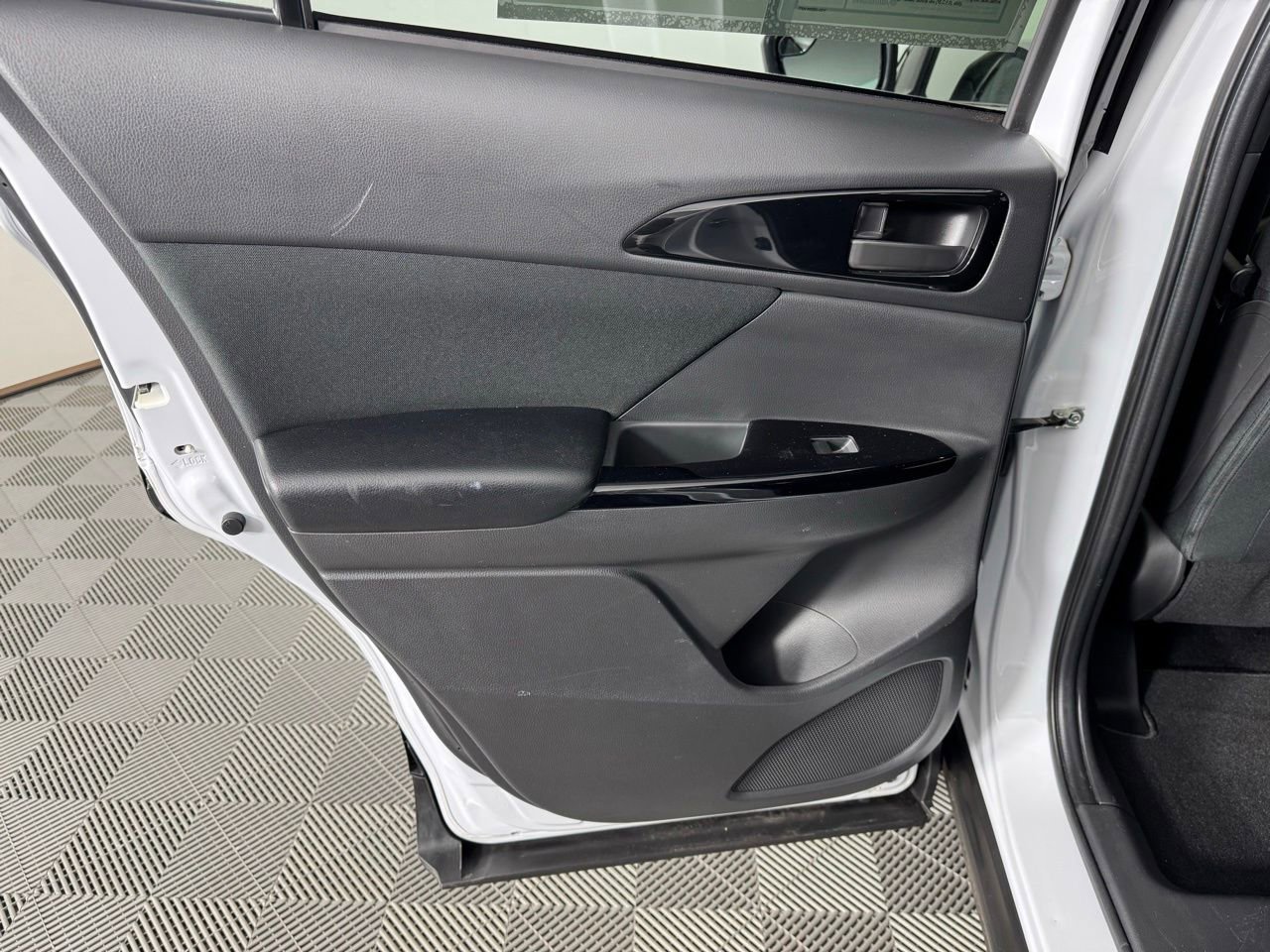 Used 2024 Mitsubishi Eclipse Cross LE AWD/4WD image 30