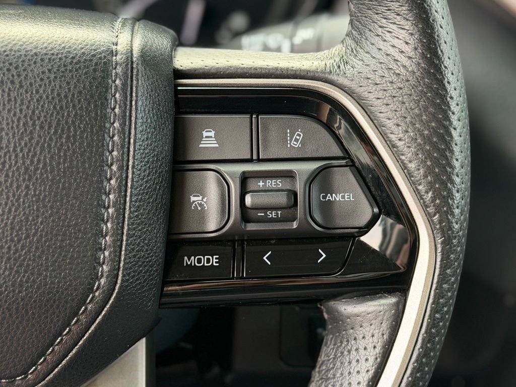 Used 2023 Toyota Tundra Limited w/ Power Package AWD/4WD image 8