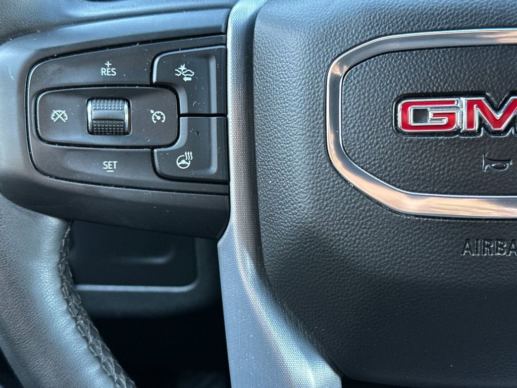 Used 2023 GMC Yukon SLT w/ SLT Premium Package image 28