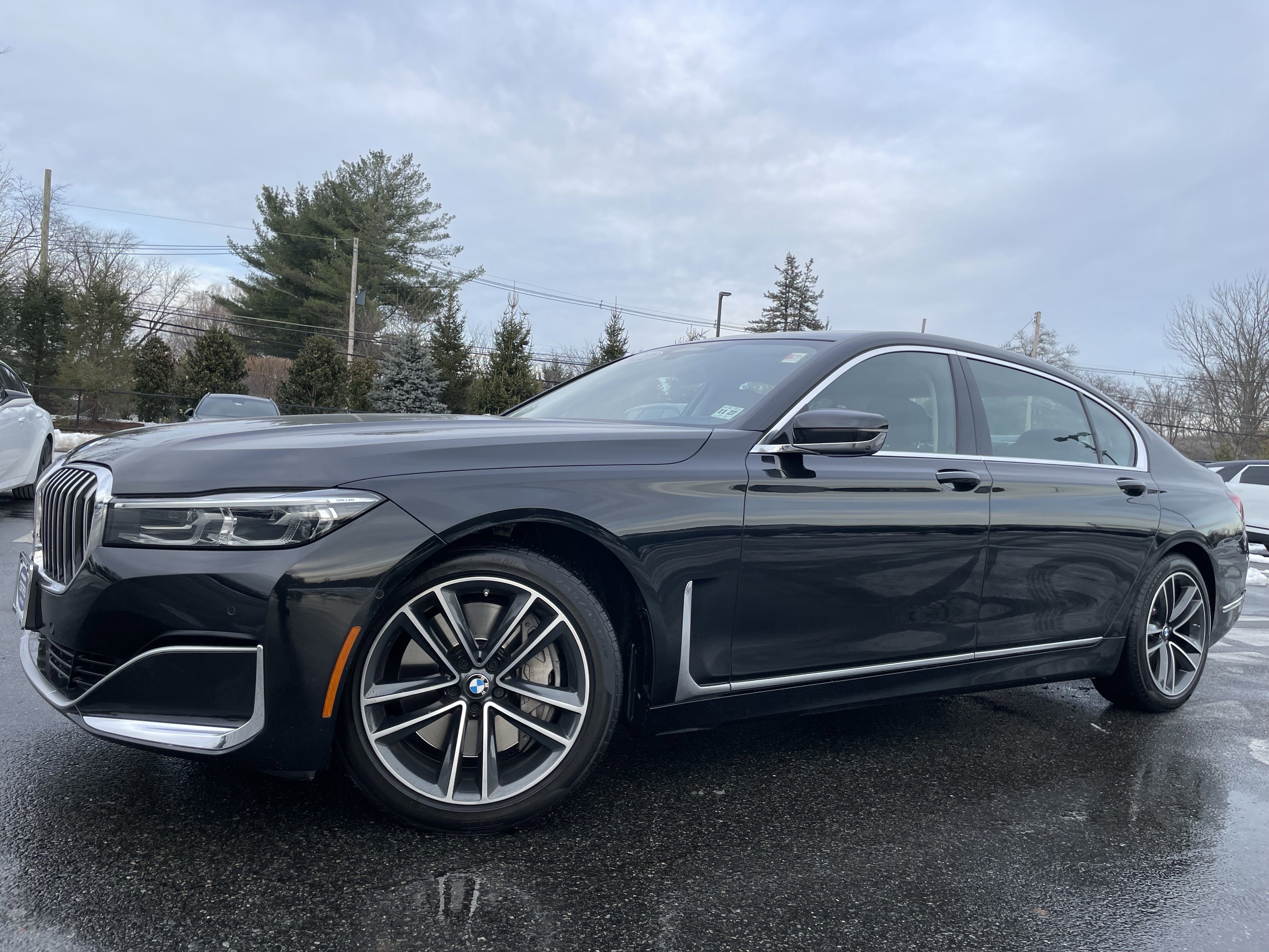 Used 2022 BMW 750i xDrive image 36