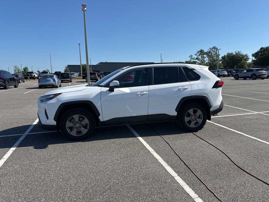 Used 2024 Toyota RAV4 XLE w/ Convenience Package FWD image 11