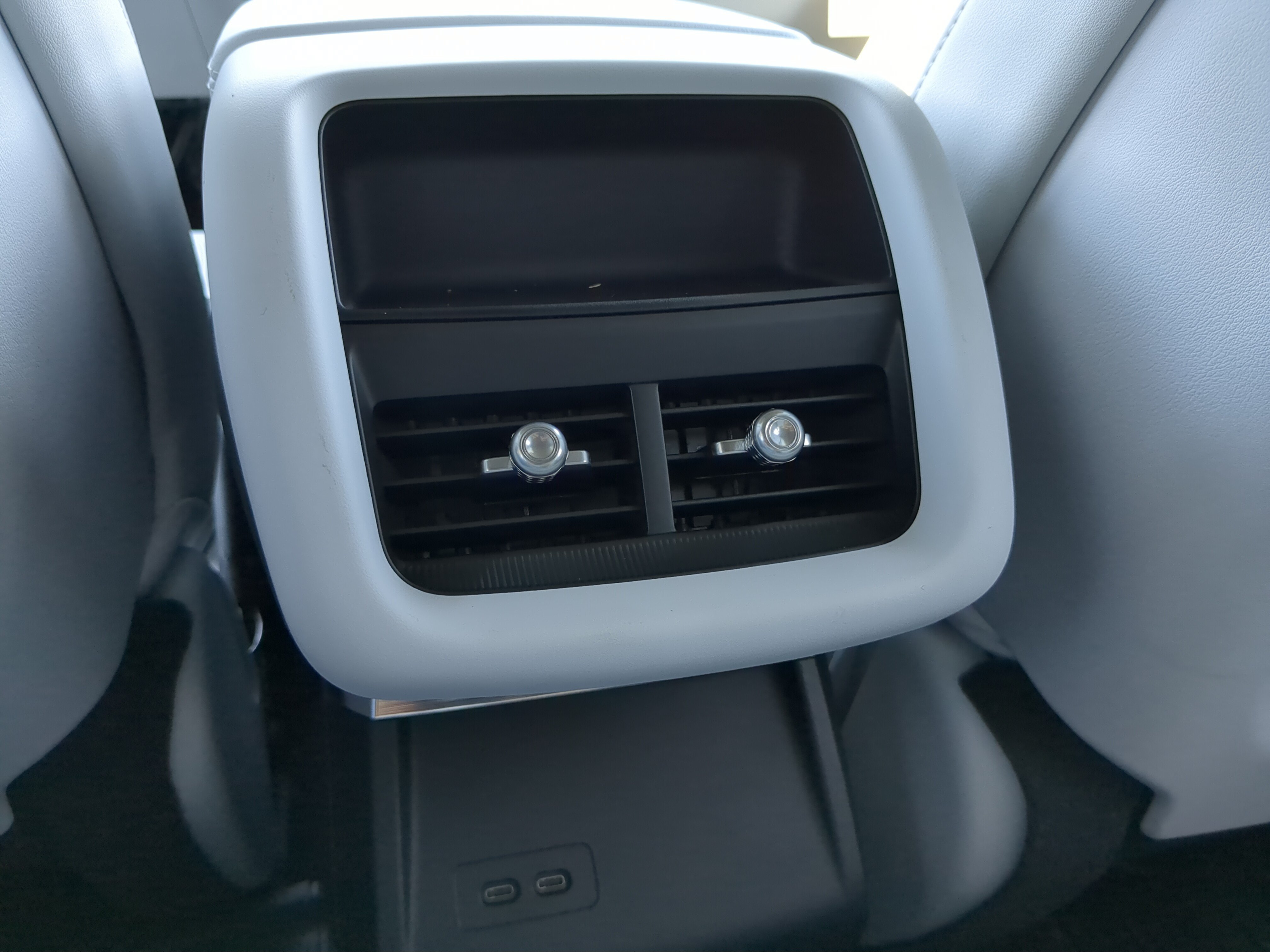 New 2026 Cadillac Lyriq Luxury w/ LPO, Floor Liner Package RWD image 16