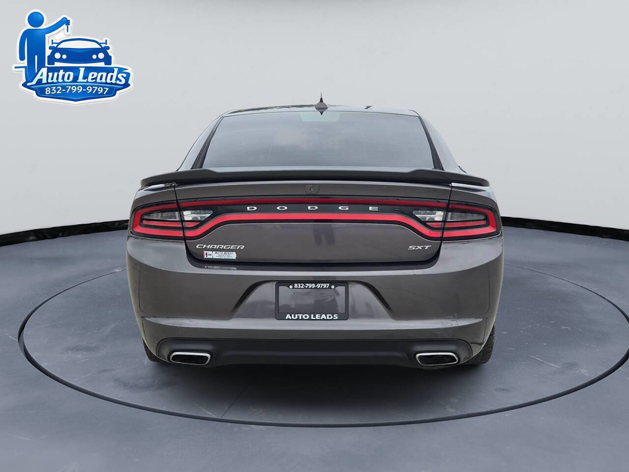 Used 2015 Dodge Charger SXT RWD image 7