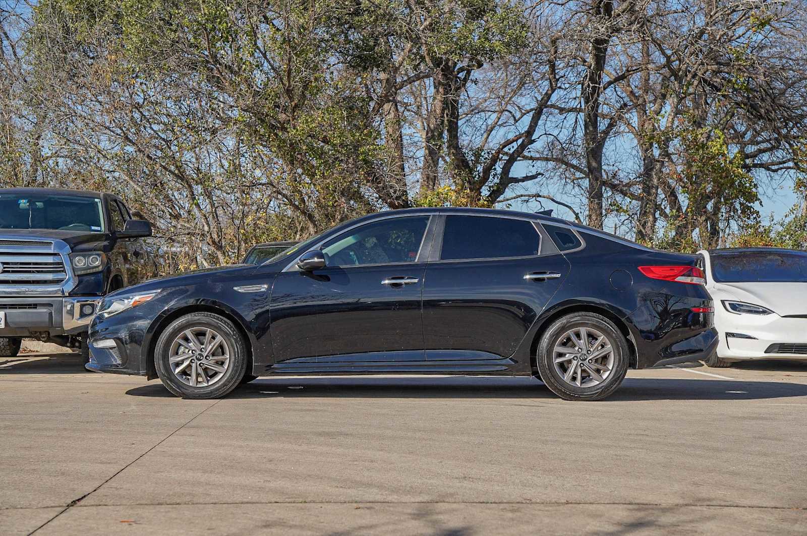 Used 2020 Kia Optima LX image 5