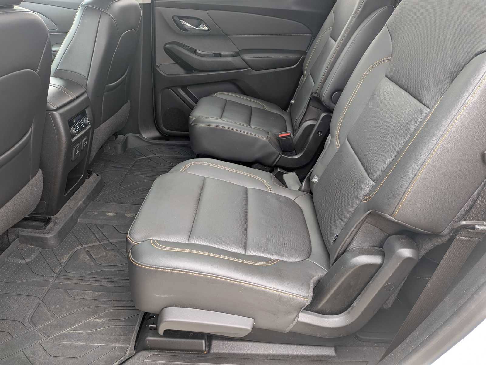 Used 2020 Chevrolet Traverse Premier w/ Redline Edition AWD/4WD image 18