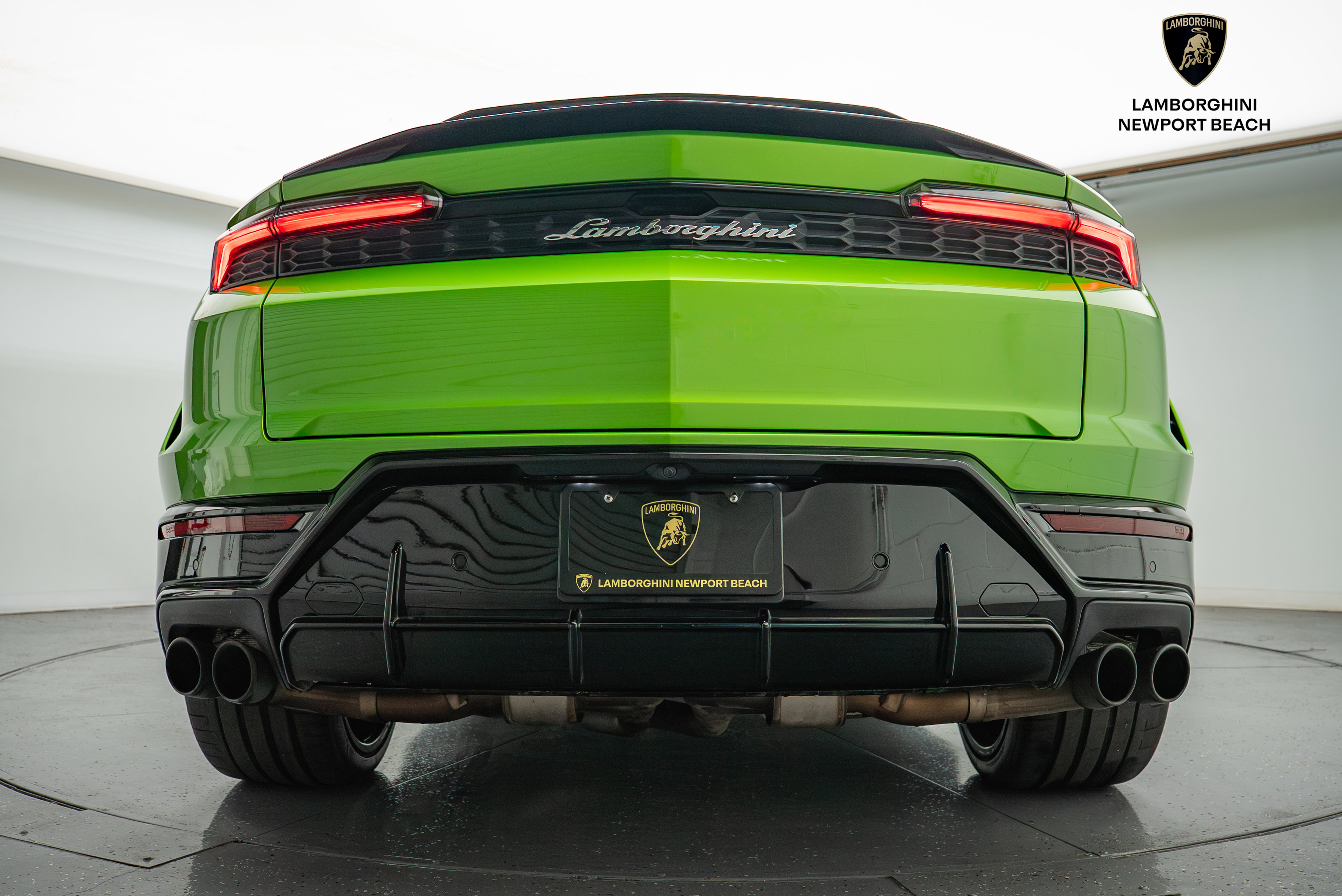 Used 2025 Lamborghini Urus SE image 18