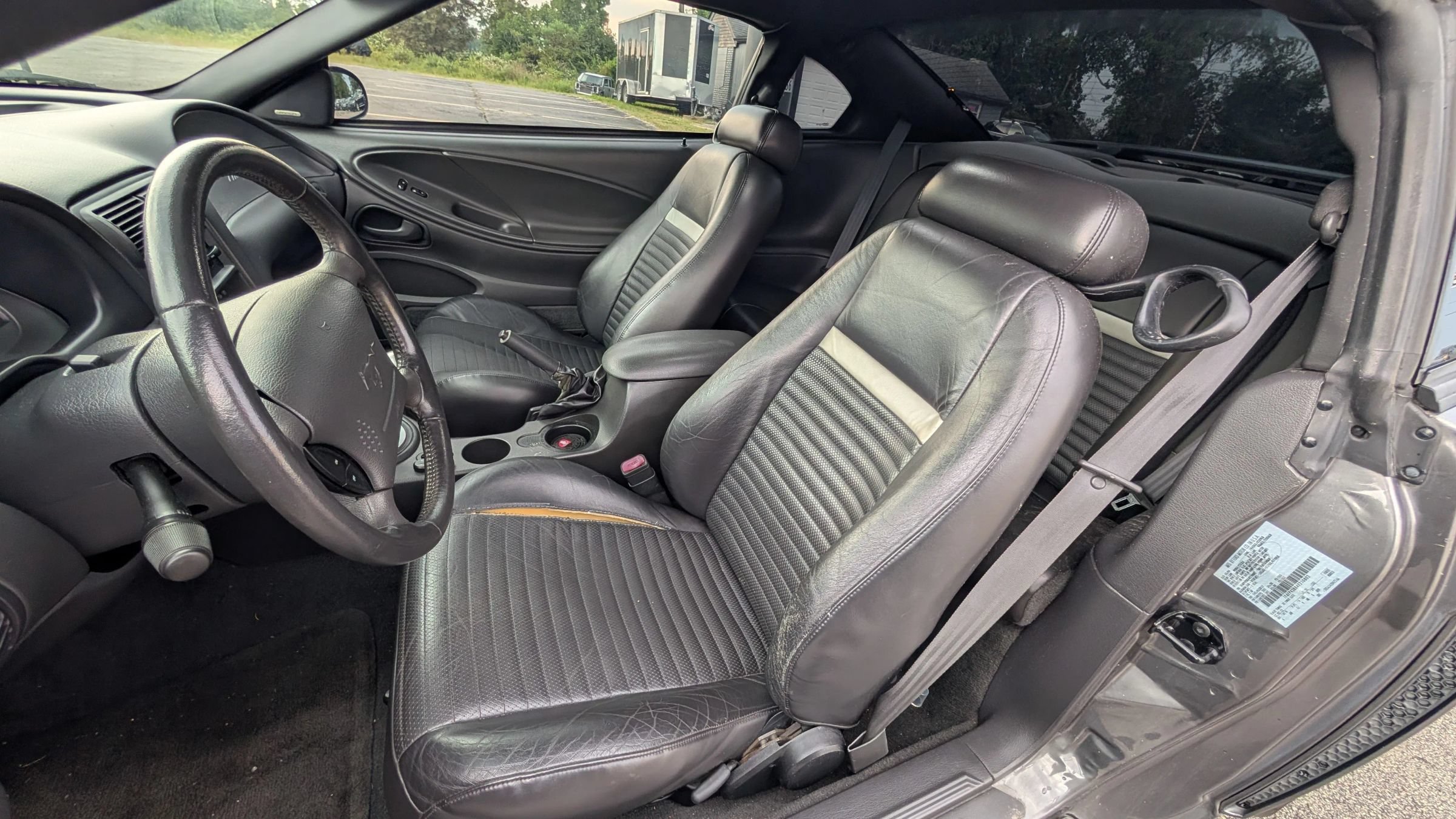 Used 2004 Ford Mustang Mach 1 RWD image 28