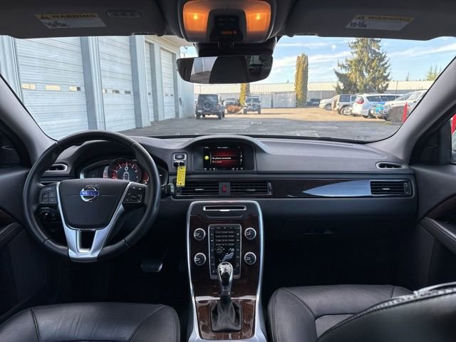 Used 2016 Volvo XC70 T5 Premier w/ Proximity Package image 18