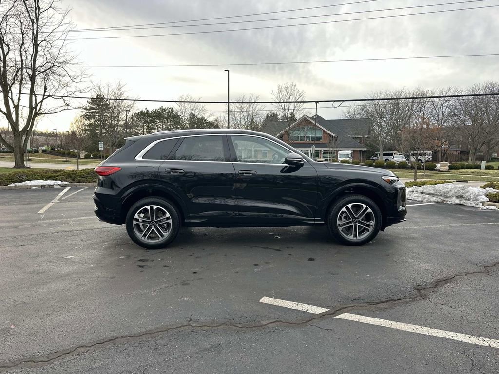 New 2025 Audi Q5 Premium image 8