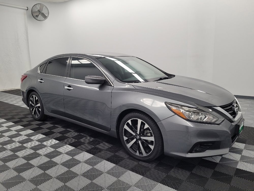 Used 2018 Nissan Altima 2.5 SR FWD image 11