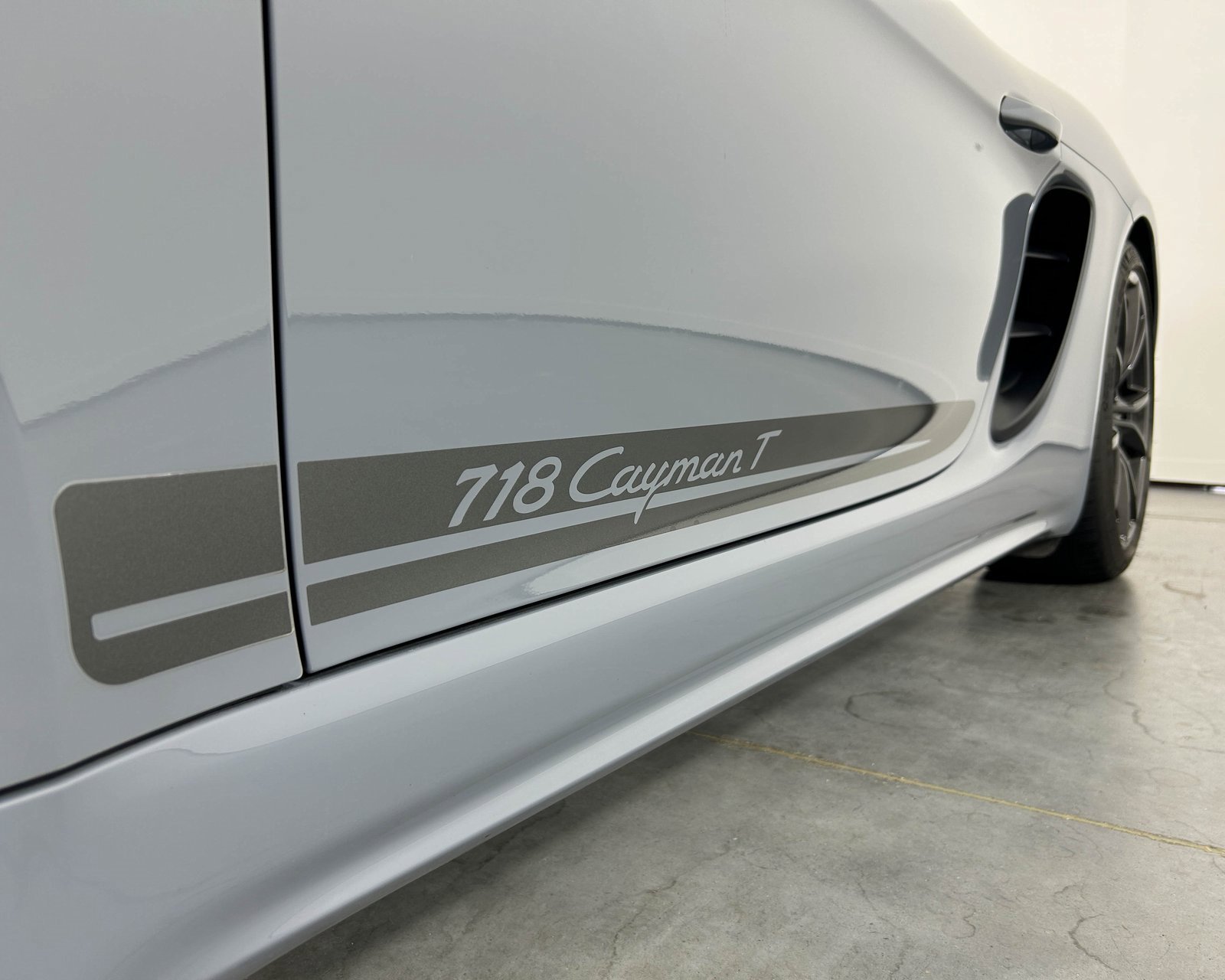 Used 2023 Porsche 718 Cayman image 28