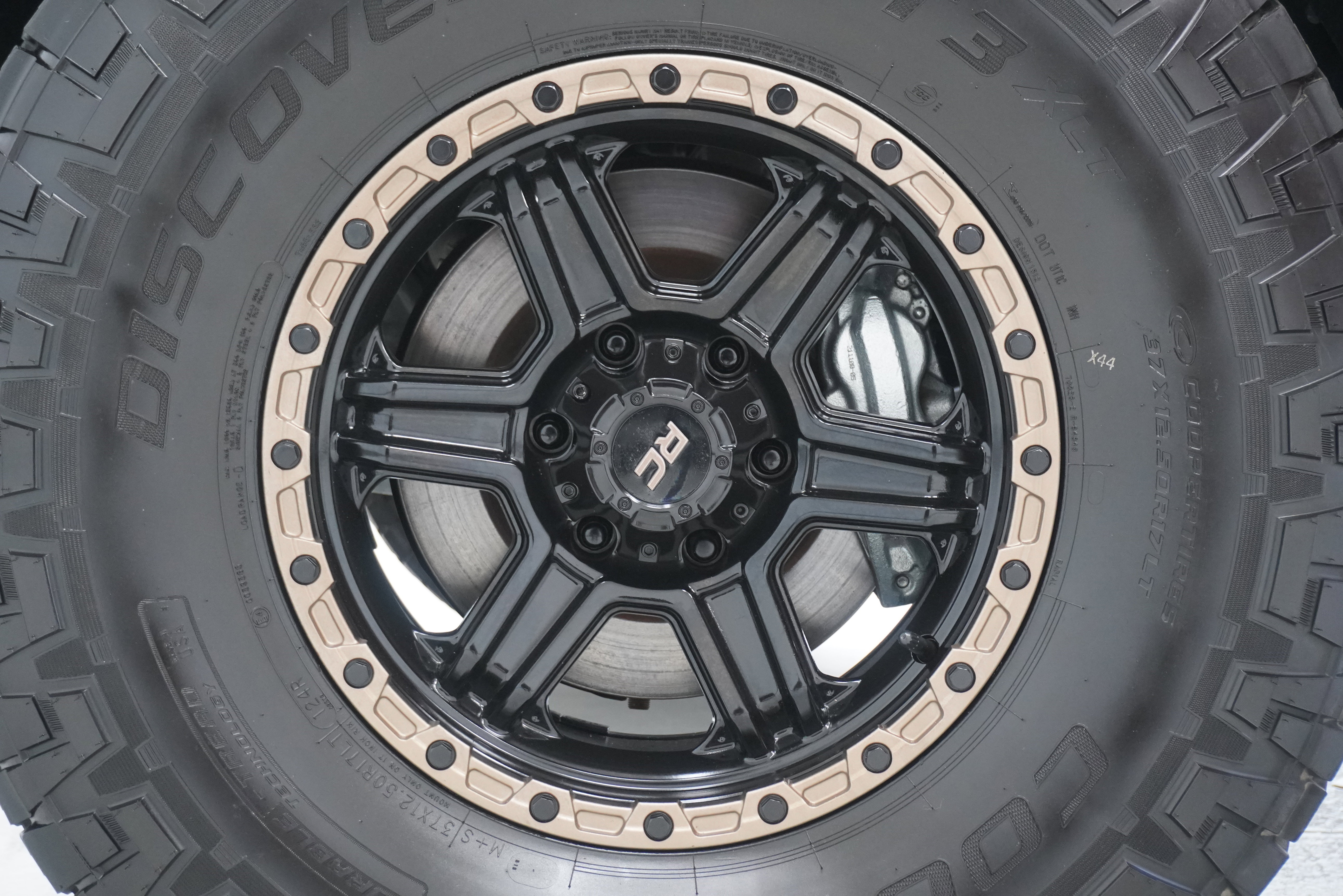 Used 2022 Toyota Tundra SR5 w/ Convenience Package image 26