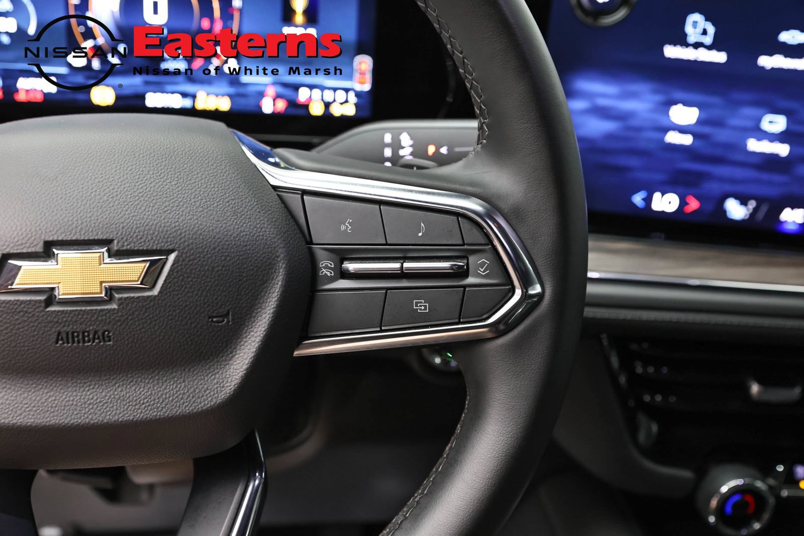 Used 2025 Chevrolet Tahoe LT AWD/4WD image 16