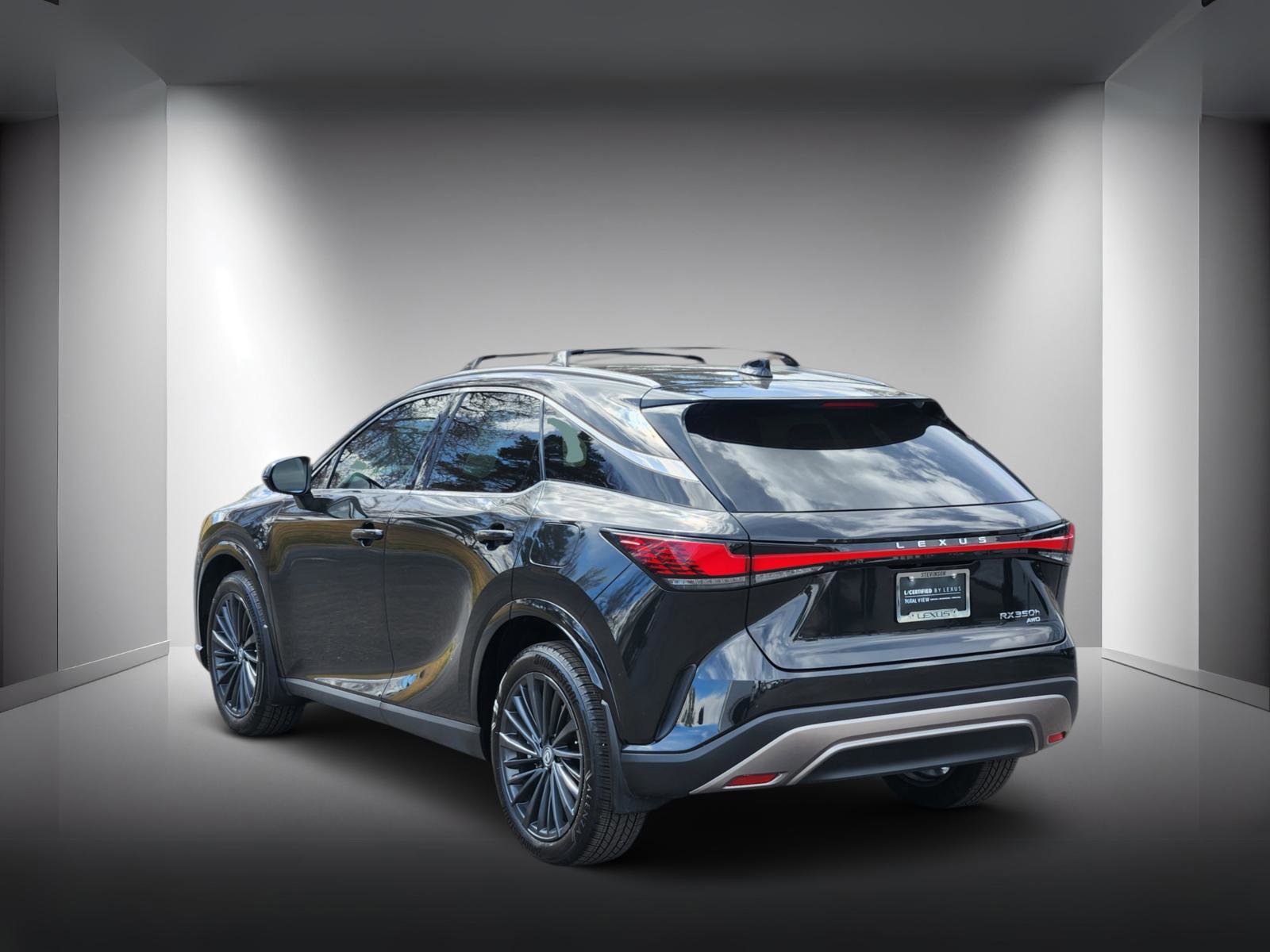 Used 2025 Lexus RX 350h w/ Convenience Package image 3