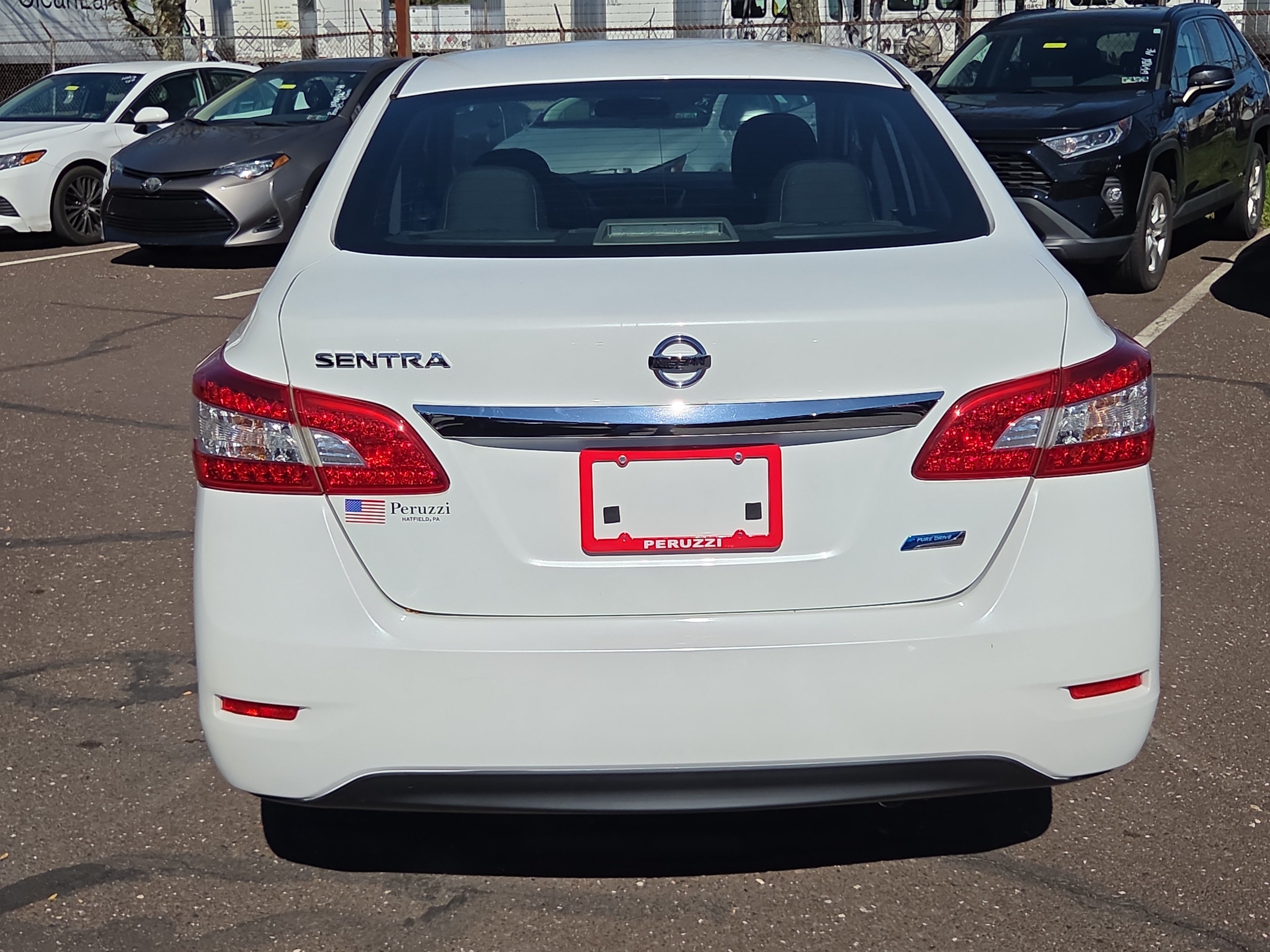 Used 2014 Nissan Sentra S FWD image 4